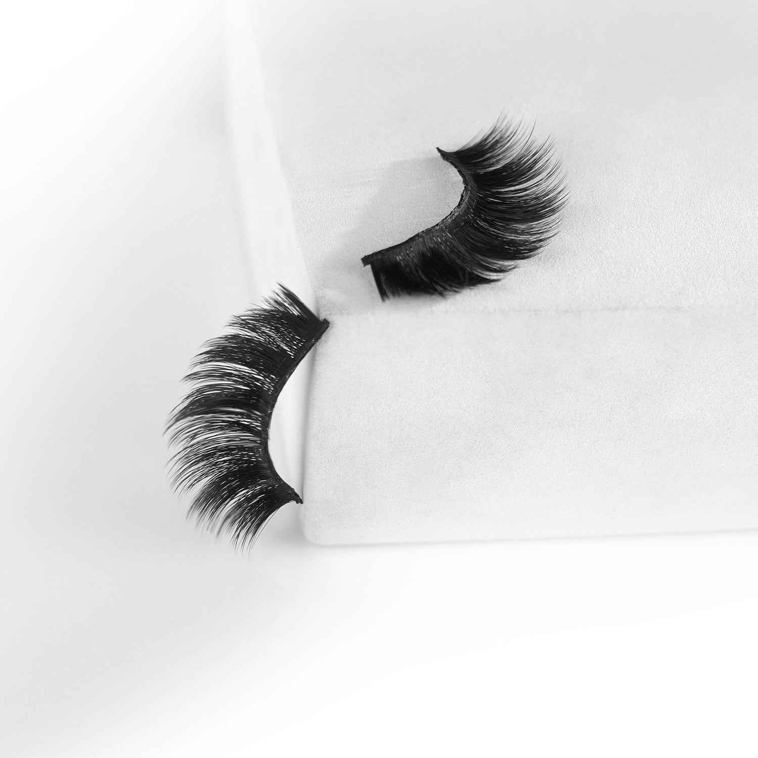 PAC Cosmetics Silk Lash (1 Pair) #Color_SL102