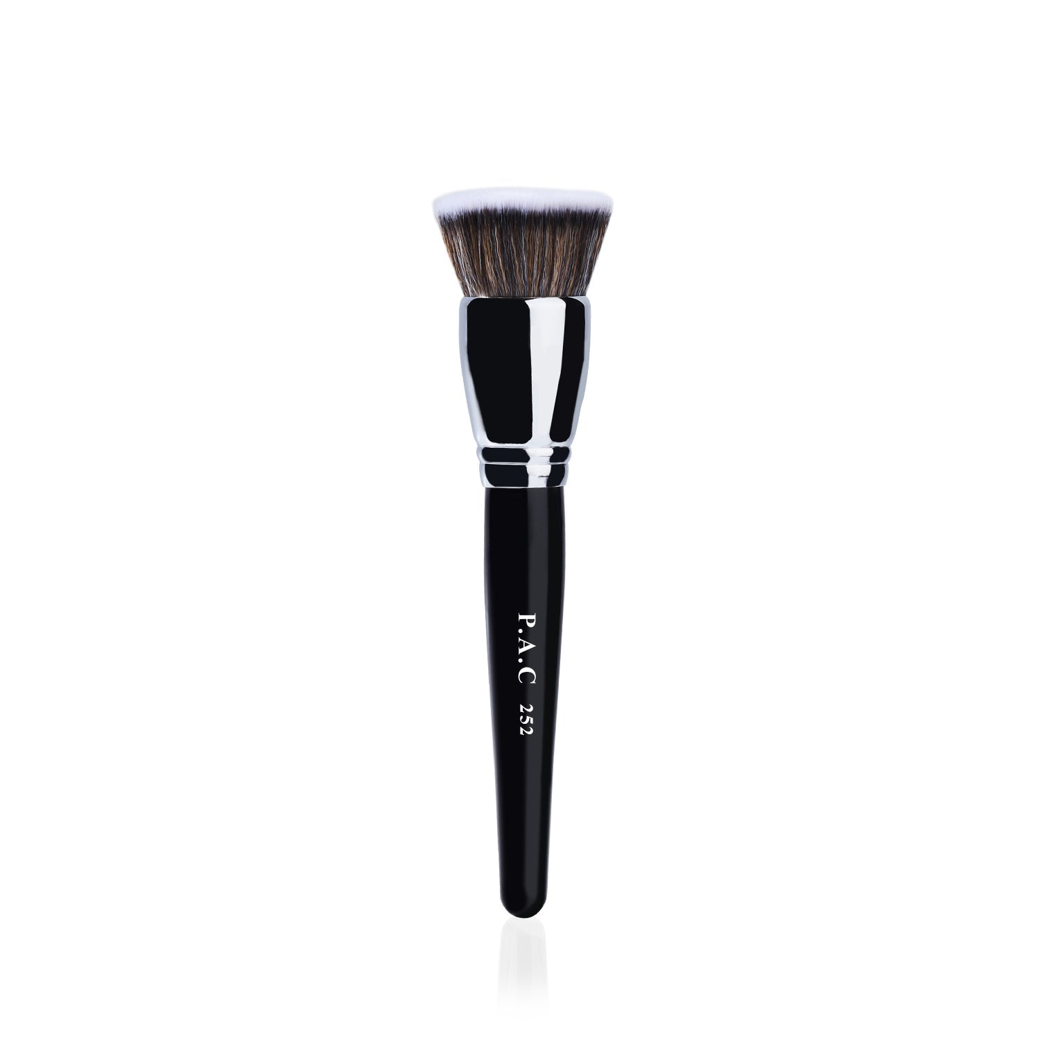 Pac Cosmetics Foundation Blending Brush 252