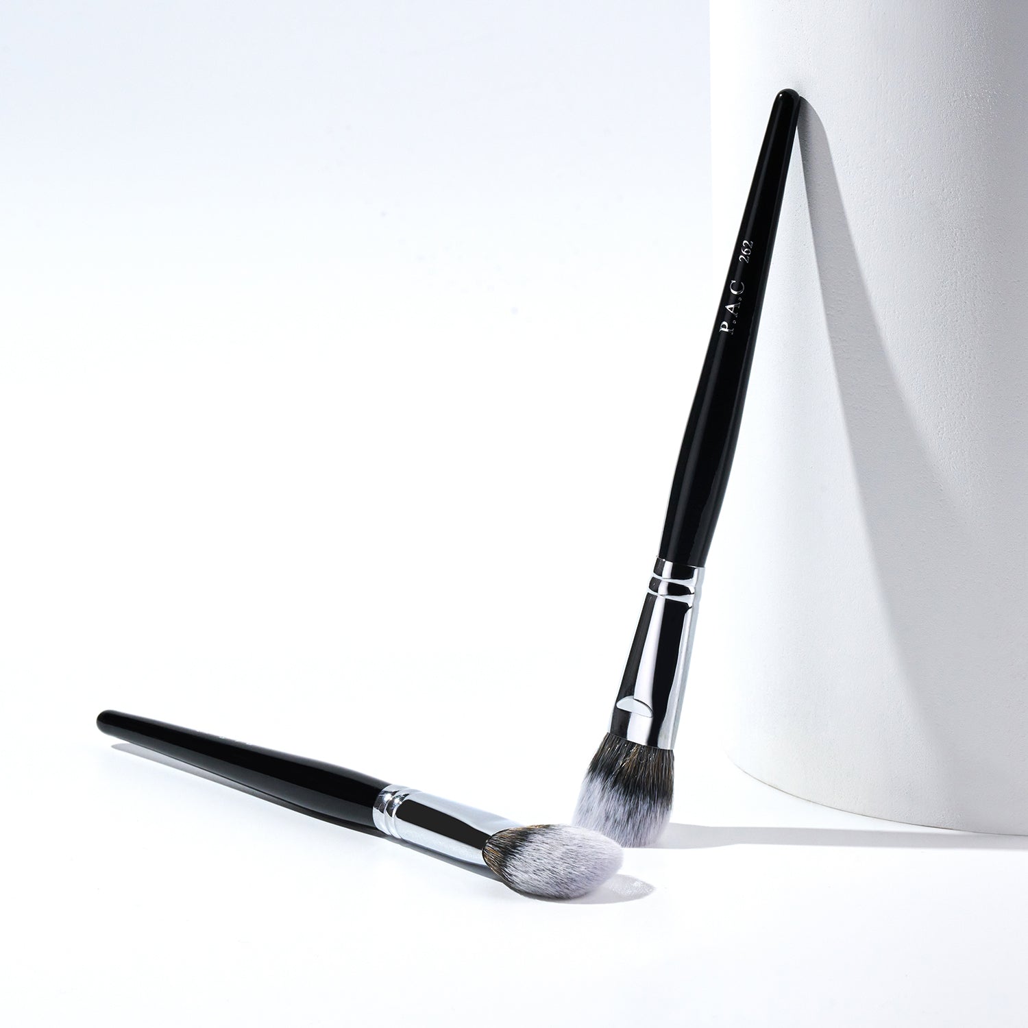 PAC Cosmetics Blush Brush 262