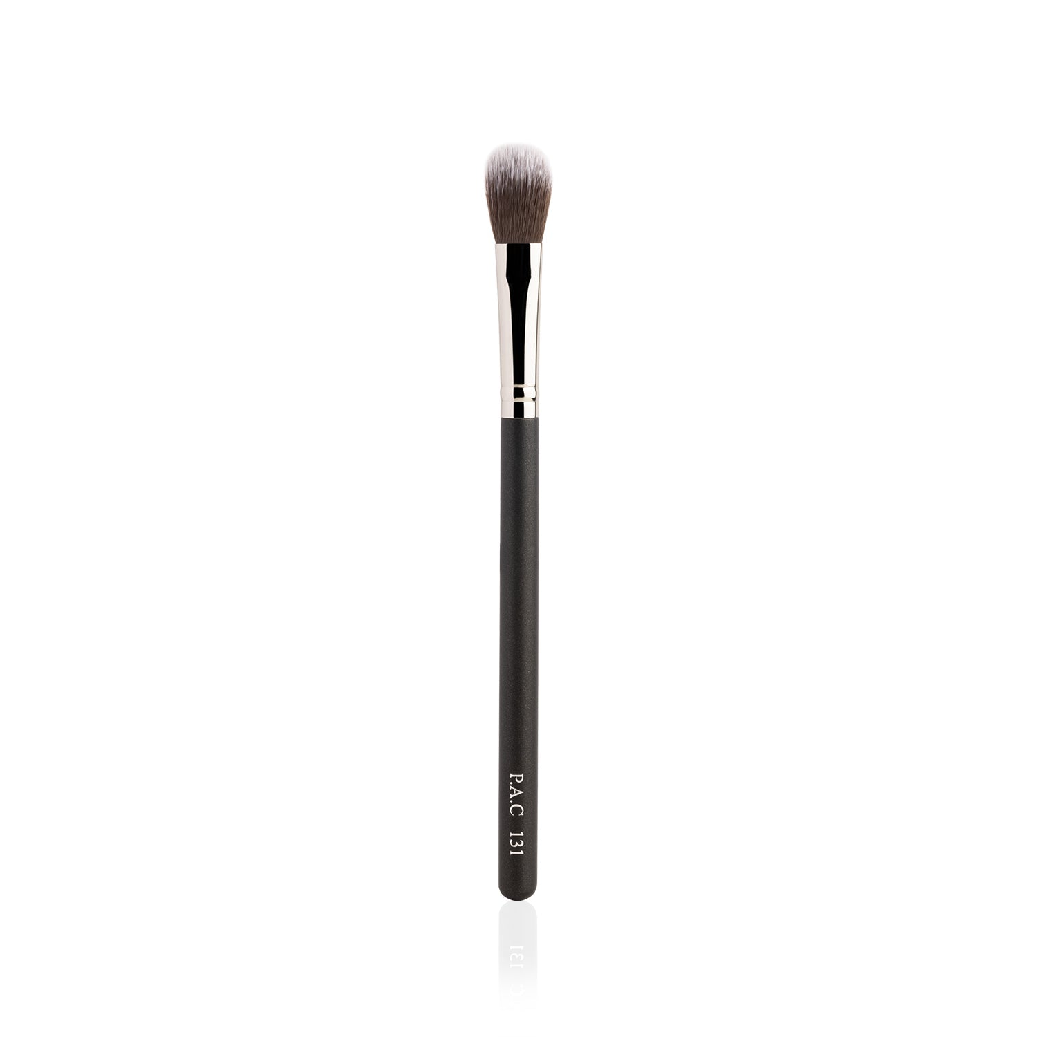 PAC Cosmetics Highlighter Brush 131