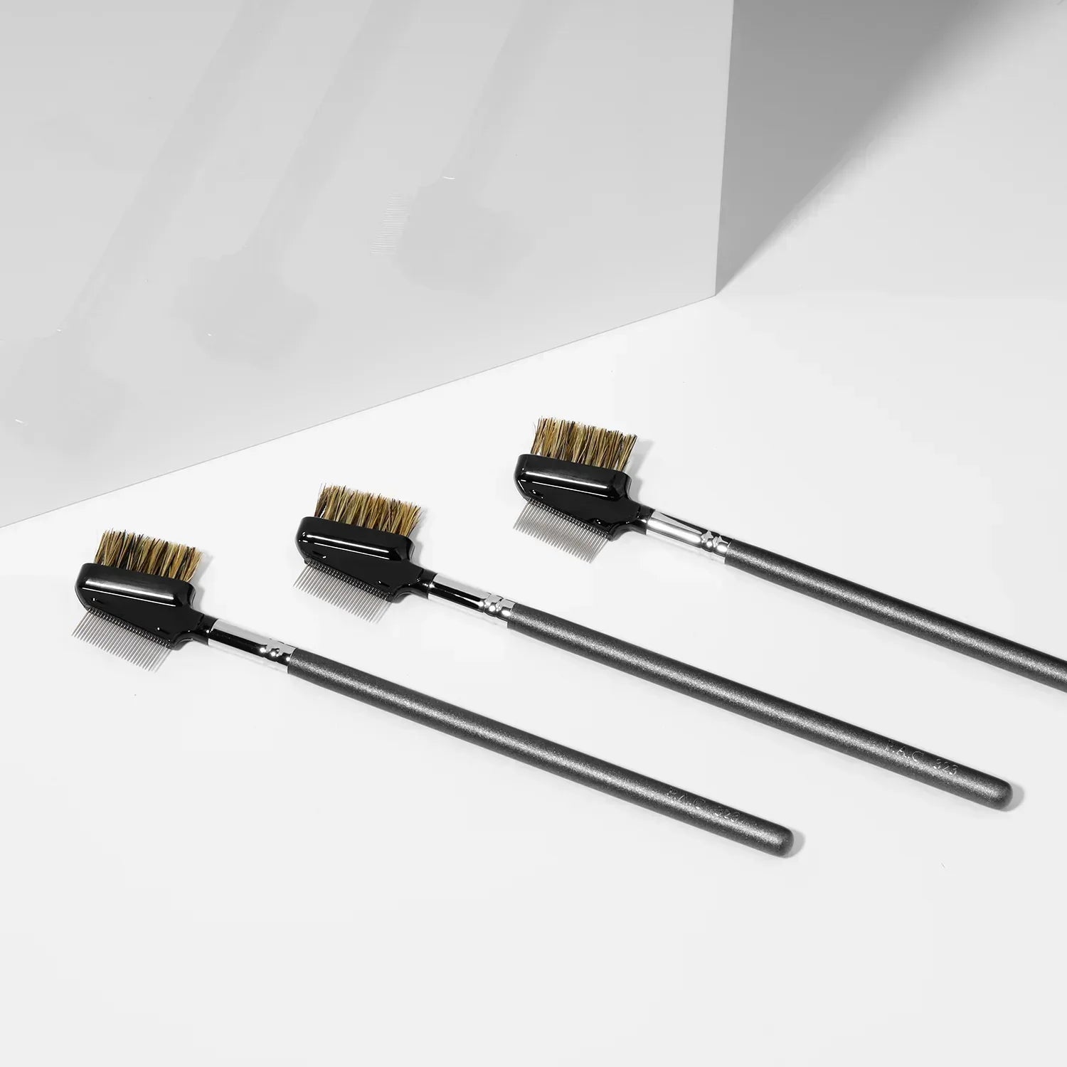 Eyebrow Brush 323