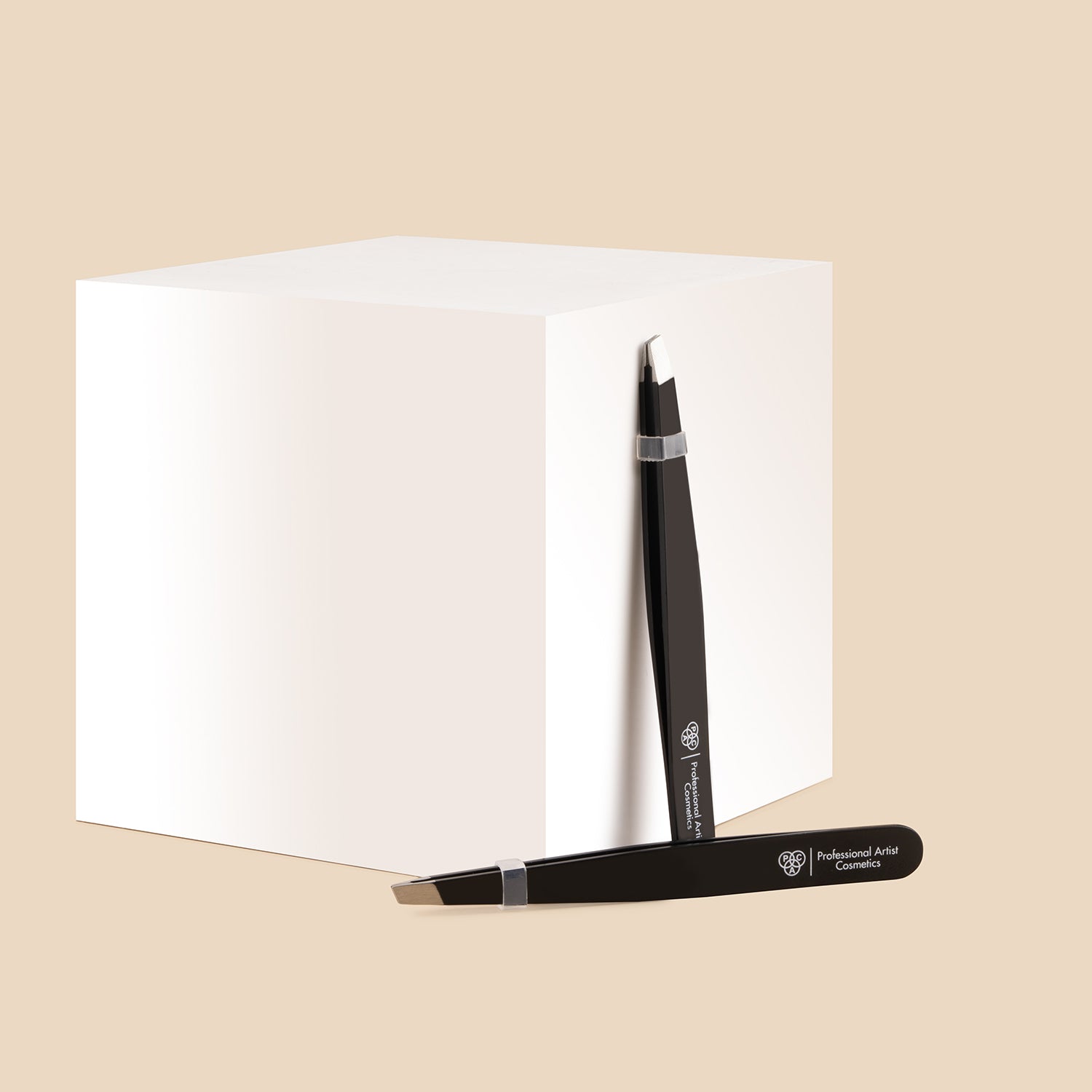 PAC Cosmetics Smart Tweezer