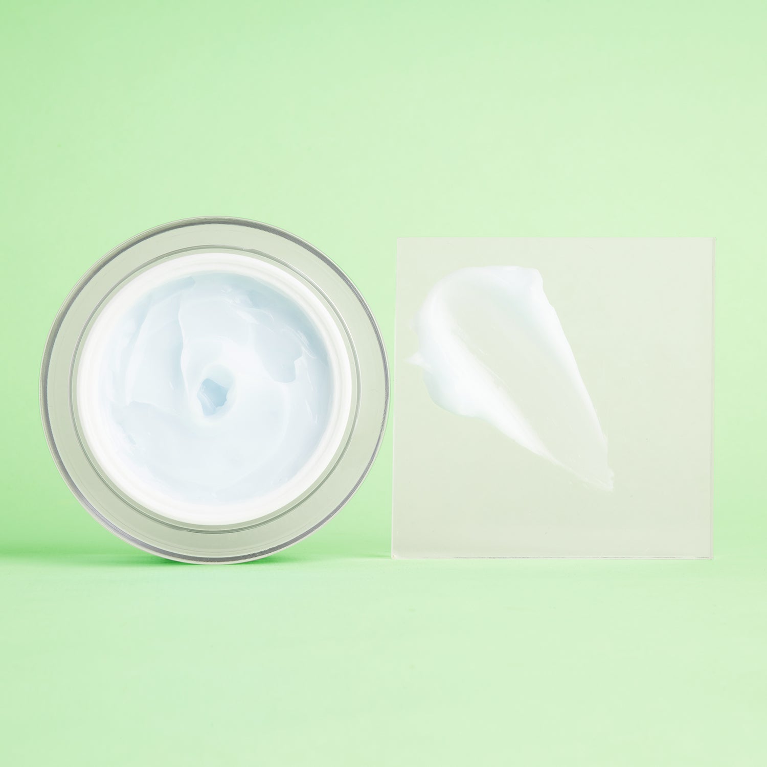 PAC Cosmetics Spotlight Moisturizer (50 gm)