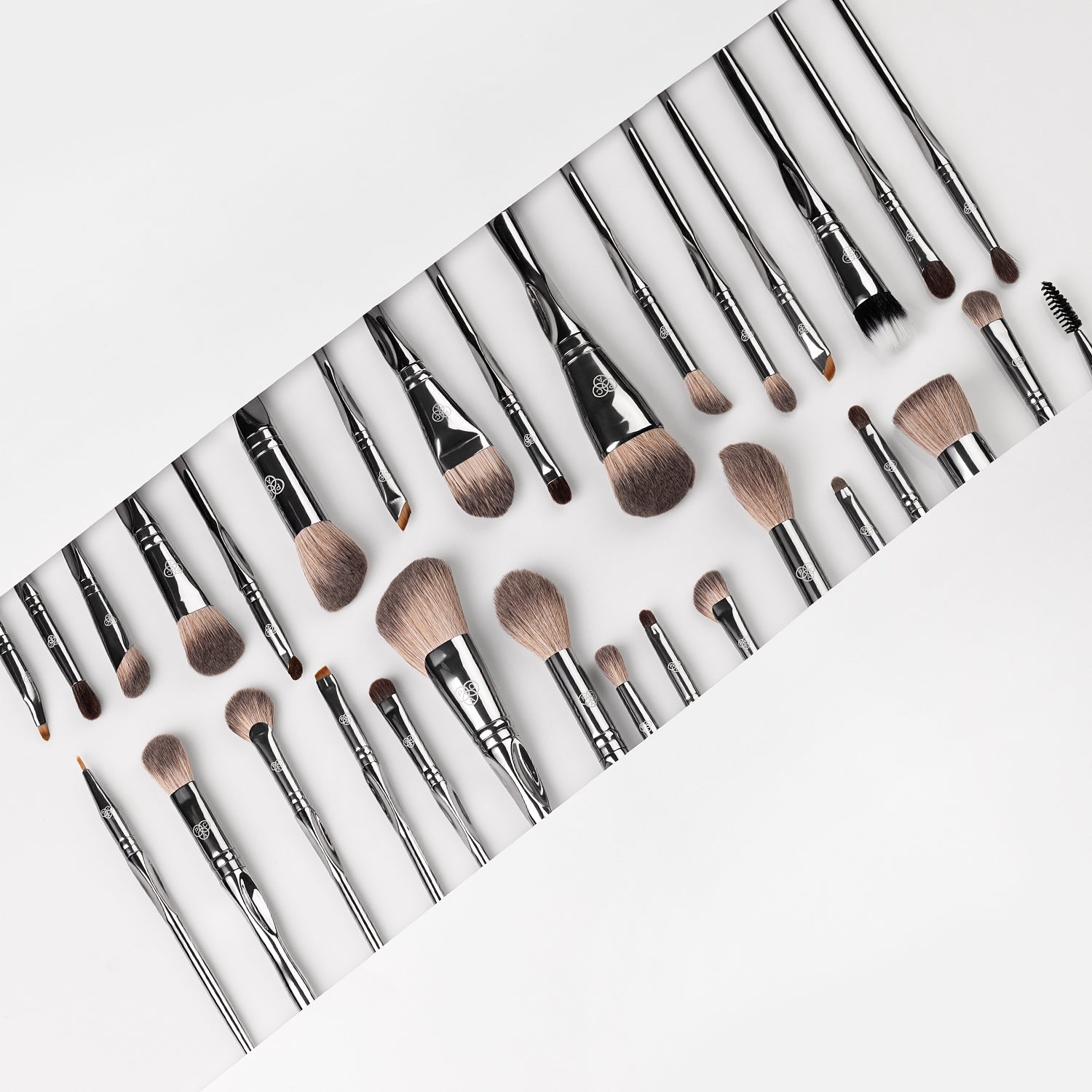 PAC Pro-Xclusive 32 Pcs Brush Series
