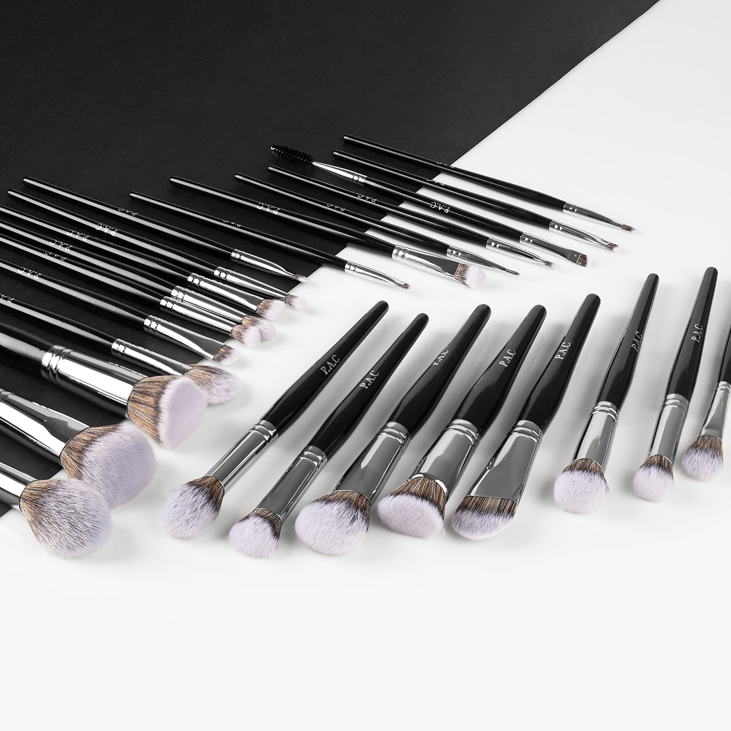 PAC Cosmetics Synthetic Series (25 Brushes )