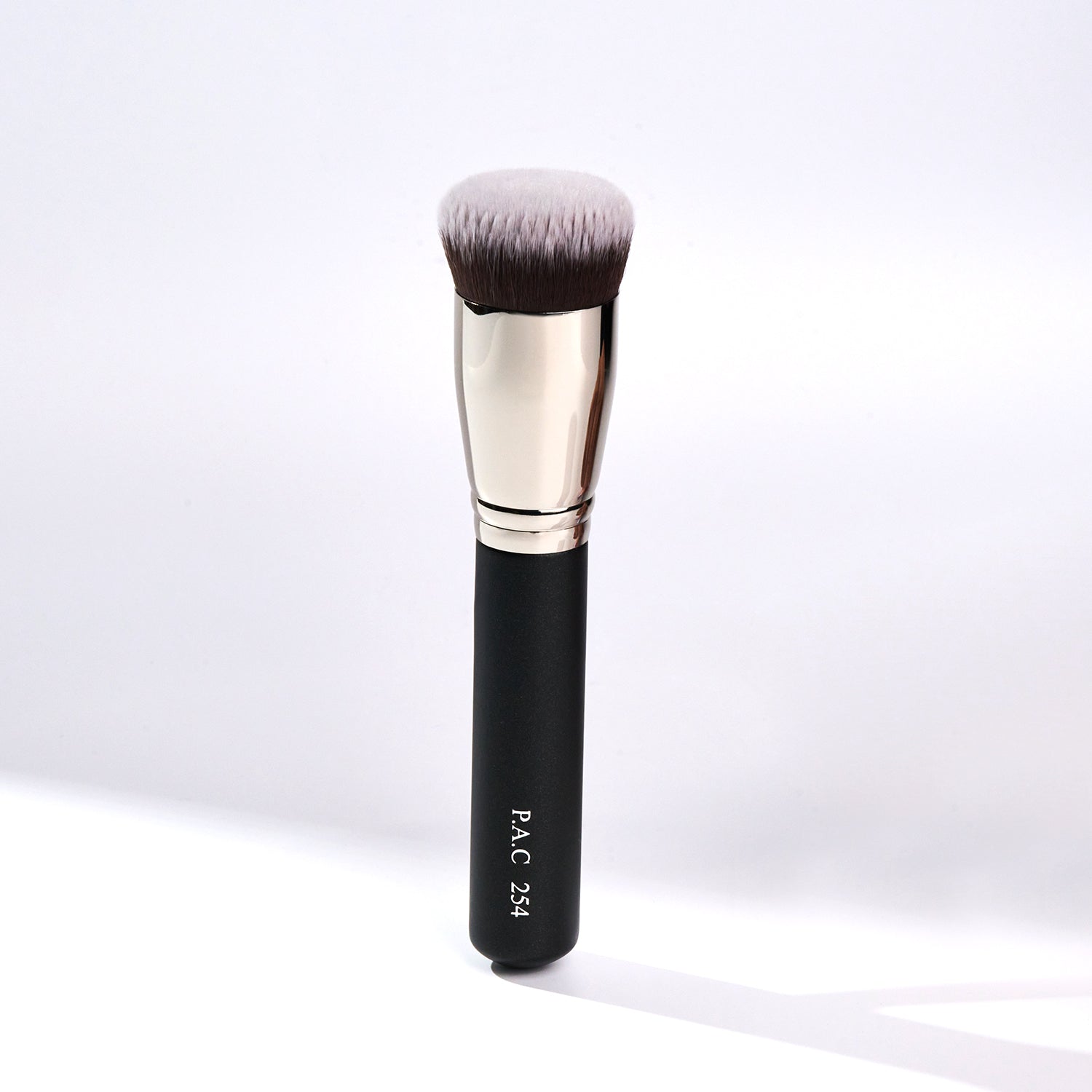 PAC Cosmetics Foundation Blending Brush 254